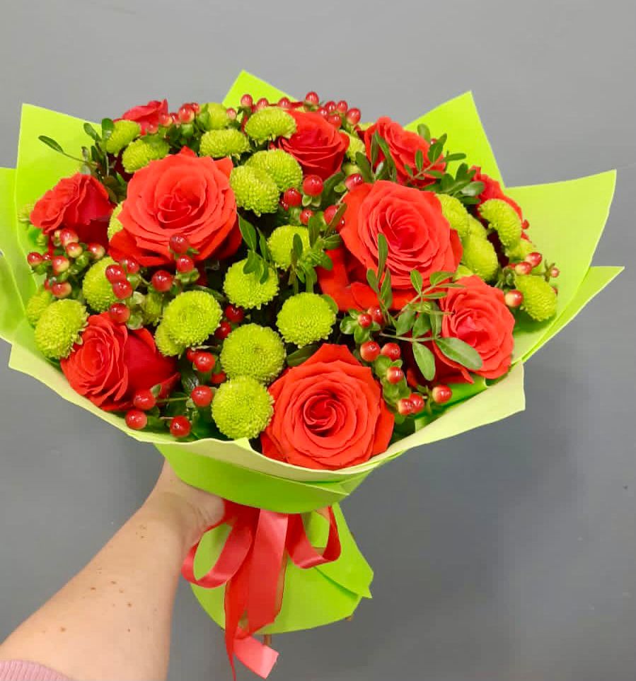 Букет цветов из: Хризантемы и Розы в Серково