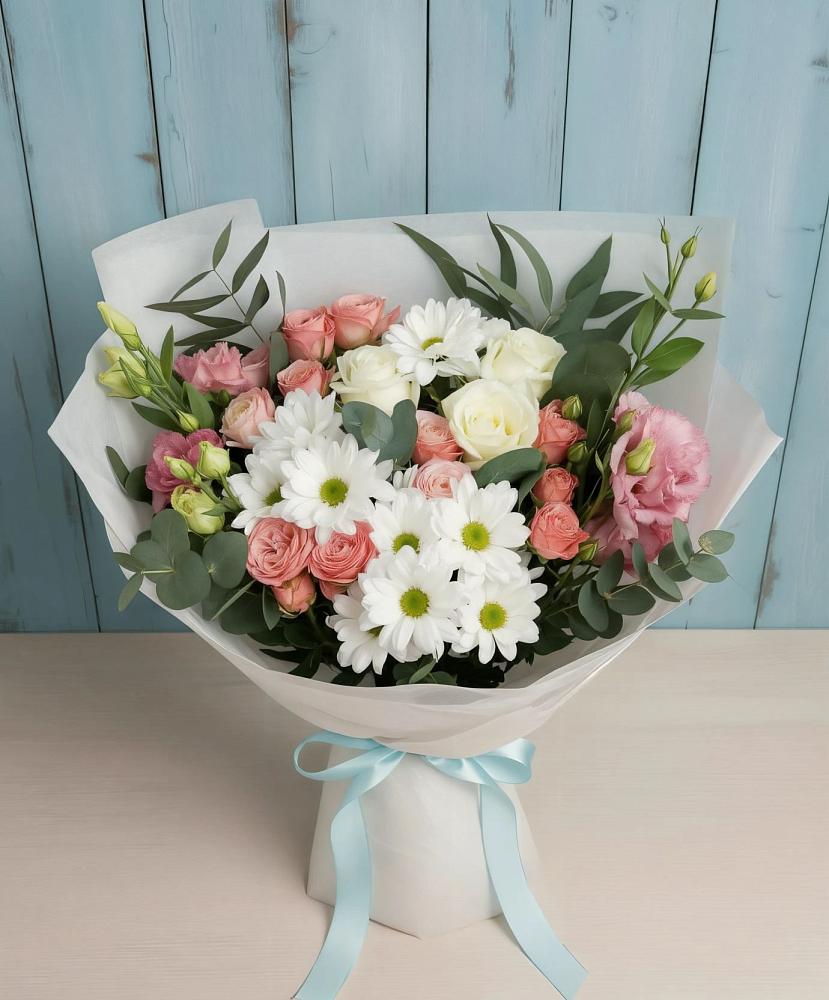 Букет цветов из: Розы, Лизиантусы и Хризантемы в Серково