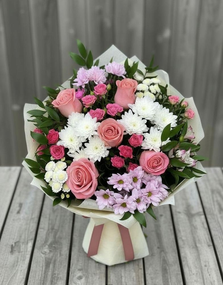 Букет цветов из: Альстромерии, Гвоздики, Розы и Хризантемы в Серково
