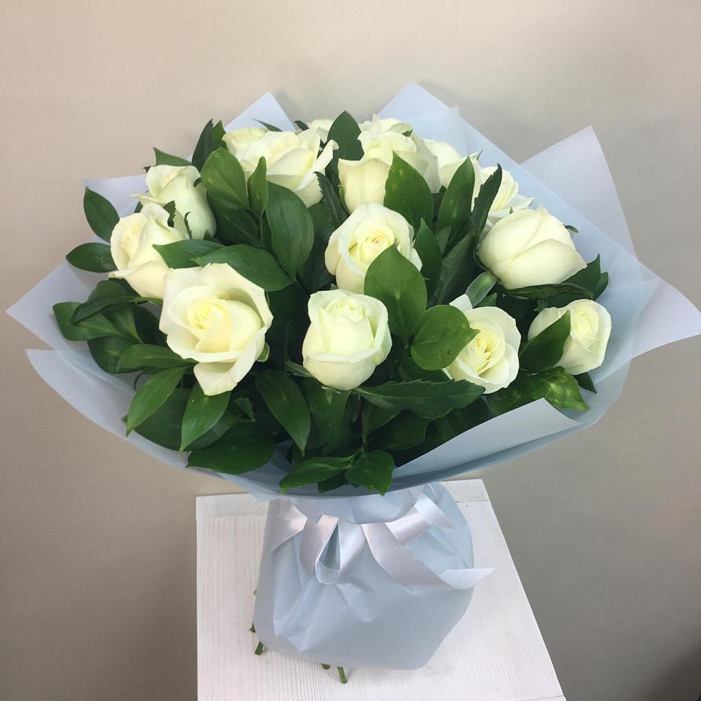 Букет 15 Белых роз Проуд в Серково