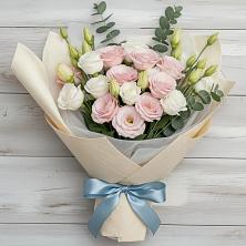 Букет цветов из:  Лизиантусы в Серково