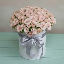 Цветочная композиция из Розы в шляпной коробке в Серково