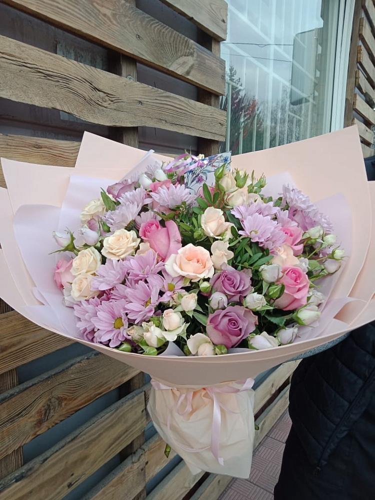 Букет цветов из: Розы и Хризантемы в Серково