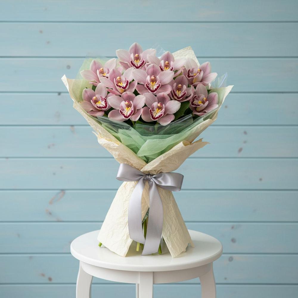 Букет цветов из: Орхидеи и Розы в Серково