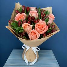 Букет цветов из:  Розы и Альстромерии в Серково