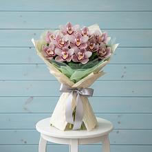 Букет цветов из:  Орхидеи и Розы в Серково