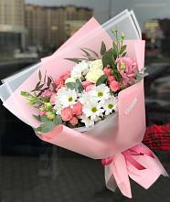 Букет цветов из:  Розы, Лизиантусы и Хризантемы в Серково
