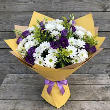 Букет цветов из:  Ирисы, Хризантемы и Ромашки в Серково