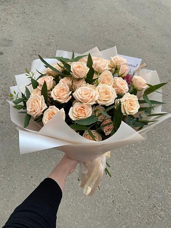 Букет Кремовые розы Латте в Серково