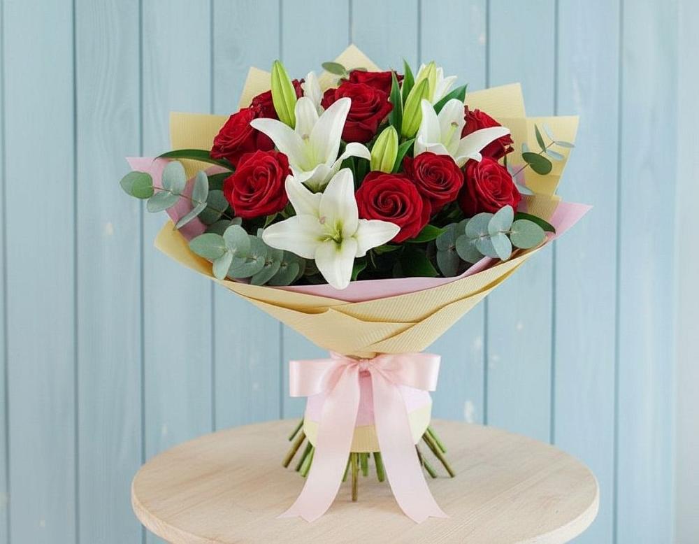 Букет цветов из: Лилии и Розы в Серково